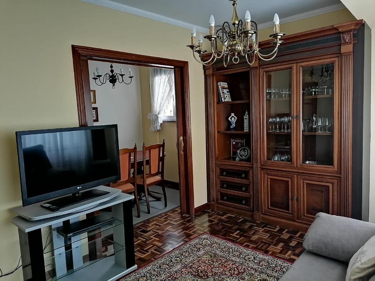 Piso En Pleno Centro De Mino Derecha Appartement Buitenkant foto