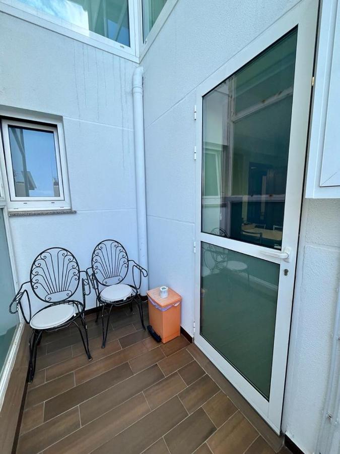 Piso En Pleno Centro De Mino Derecha Appartement Buitenkant foto